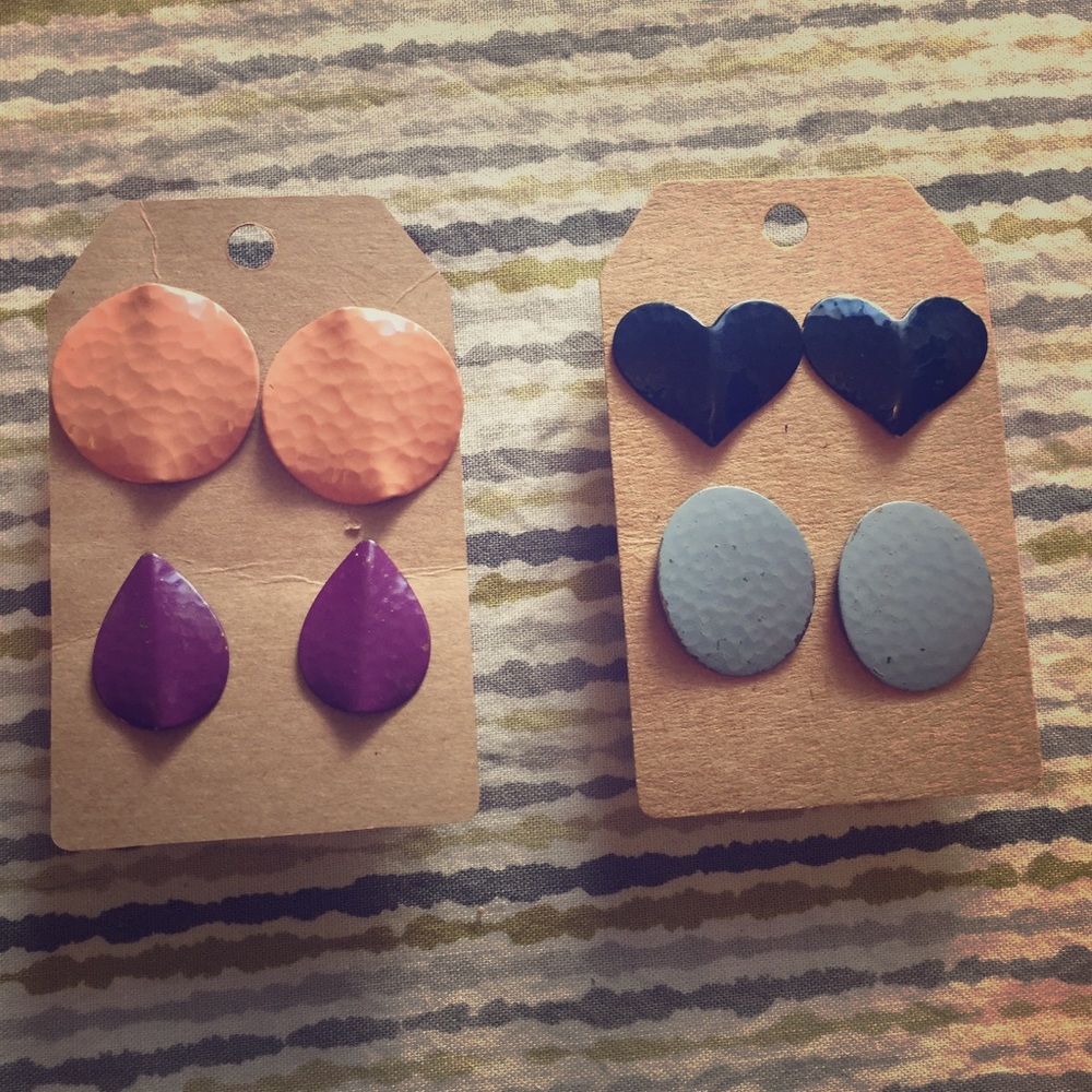 Vintage hammered metal earring set